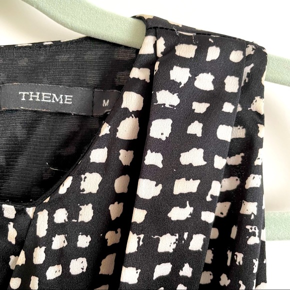 Theme Asymmetrical Sleeveless Dress - size M - Picture 2 of 9